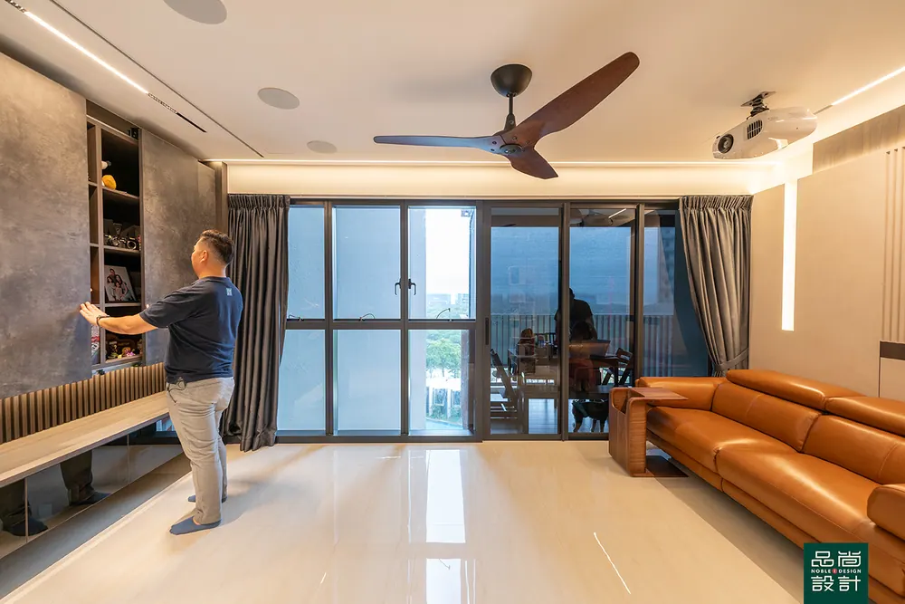 Riverfront Residences 4 Bedroom — interior by Noble Interior Design