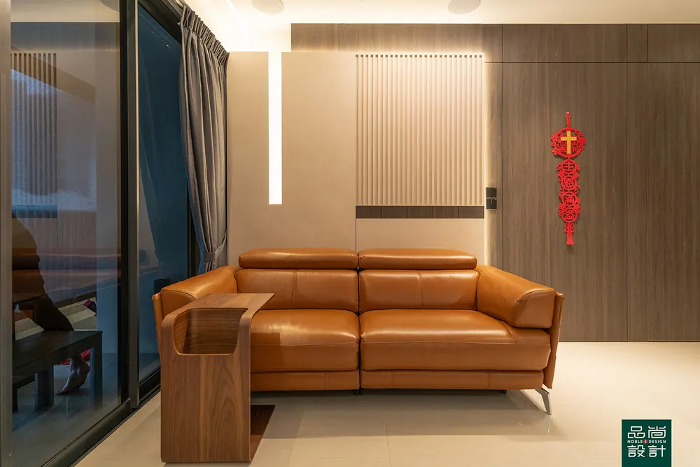 Riverfront Residences 4 Bedroom — interior by Noble Interior Design