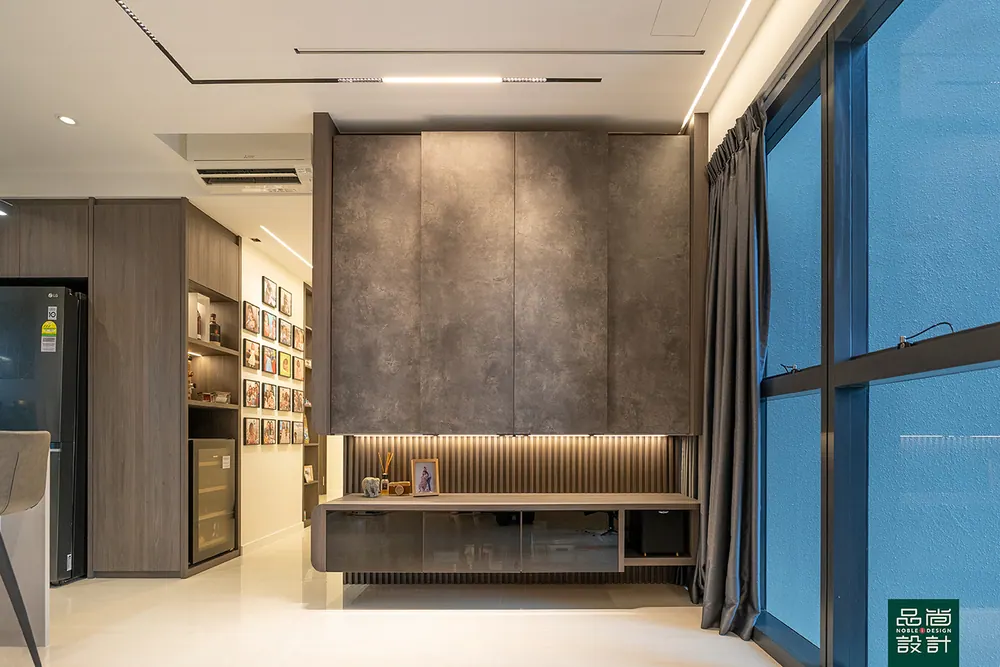 Riverfront Residences 4 Bedroom — interior by Noble Interior Design
