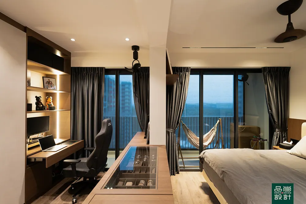 Riverfront Residences 4 Bedroom — interior by Noble Interior Design