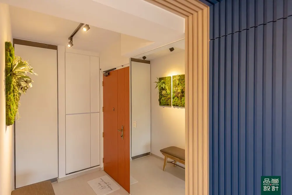 Hougang Parkedge 4-room — interior by Noble Interior Design