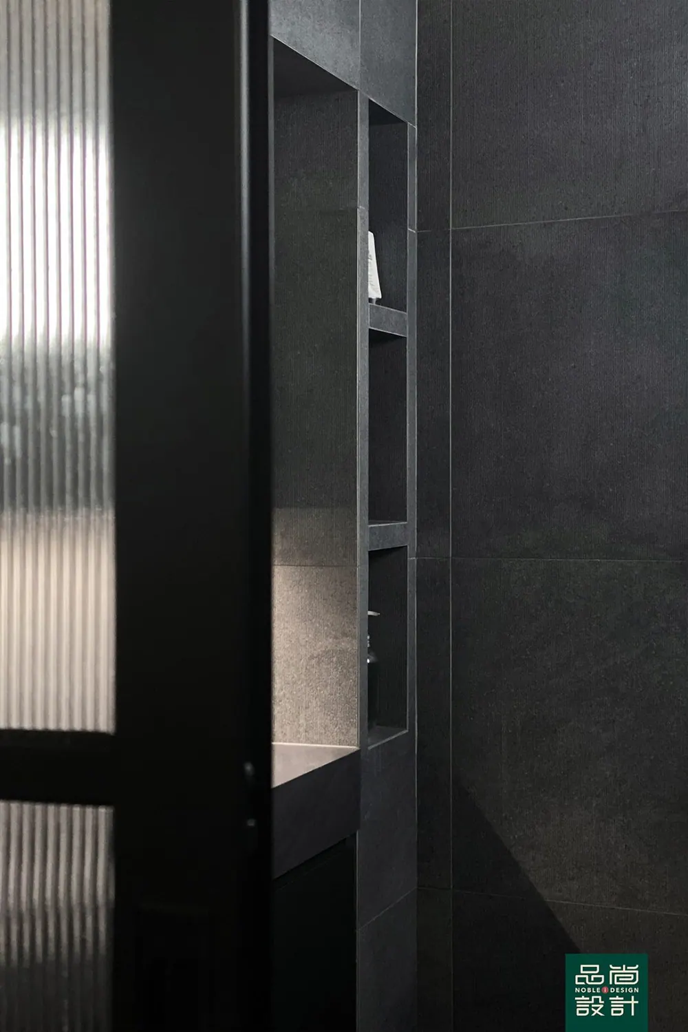 Modern Industrial Themed Bachelor Pad，品尚设计完工项目（第 27 张，共 31 张）