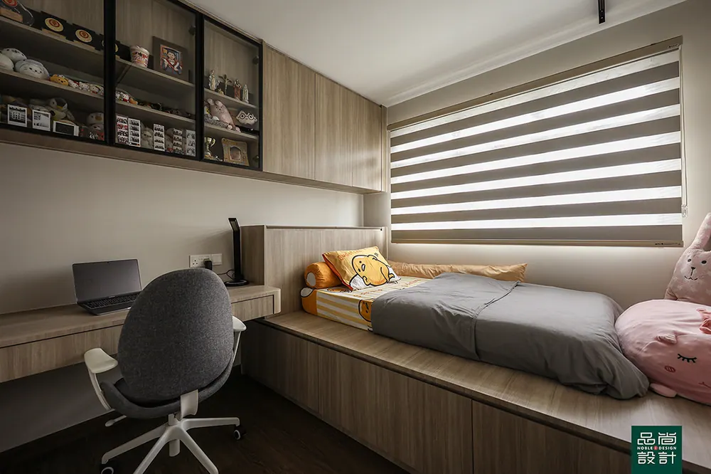Tampines GreenGlade 5-room — interior by Noble Interior Design