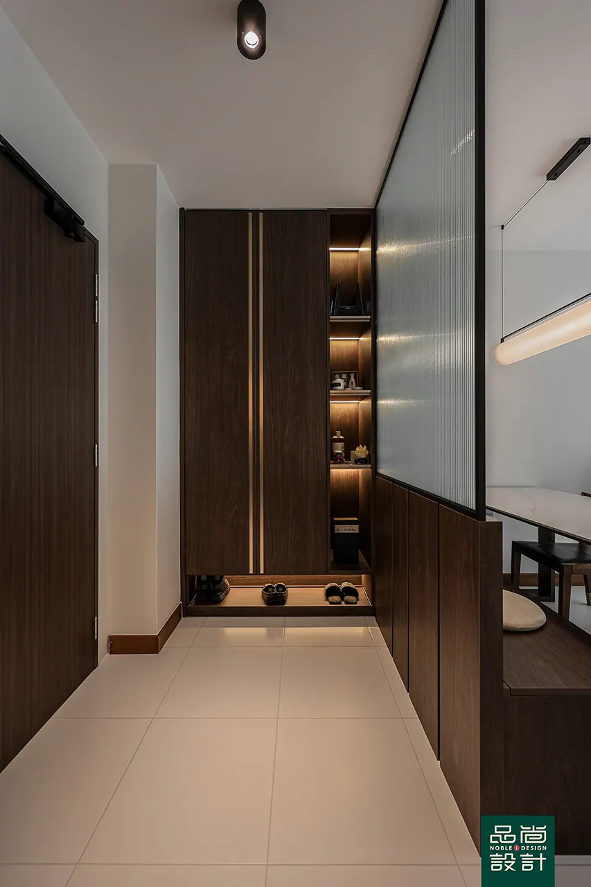 Telok Blangah Towers 4-room — interior by Noble Interior Design