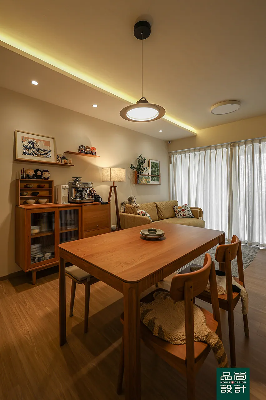 Trivelis 4-room — interior by Noble Interior Design