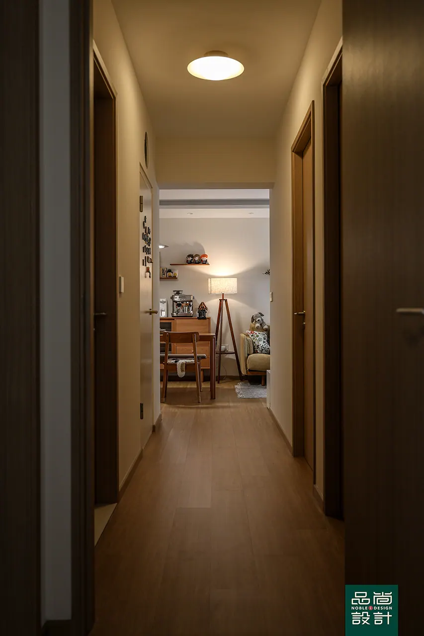 Trivelis 4-room — interior by Noble Interior Design