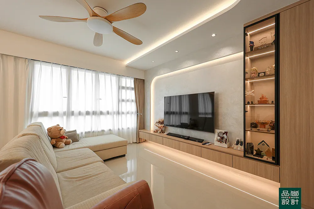 West Coast Parkview 5-room — interior by Noble Interior Design