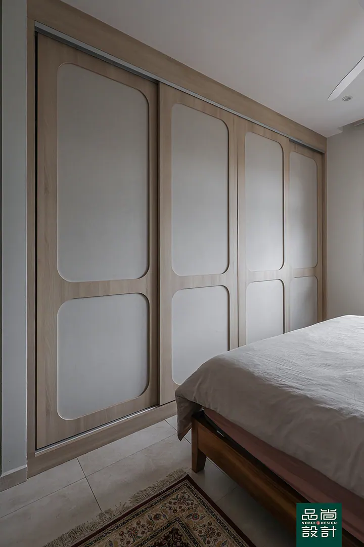 Woodleigh Hillside 4-room — interior by Noble Interior Design