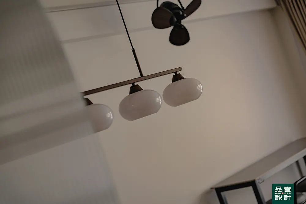 Yishun Boardwalk 4-room — interior by Noble Interior Design