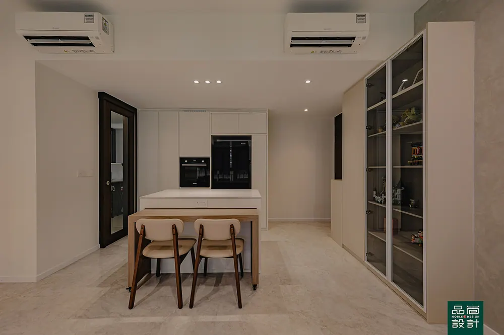 Tenet 5 Bedroom — interior by Noble Interior Design (5 of 20)